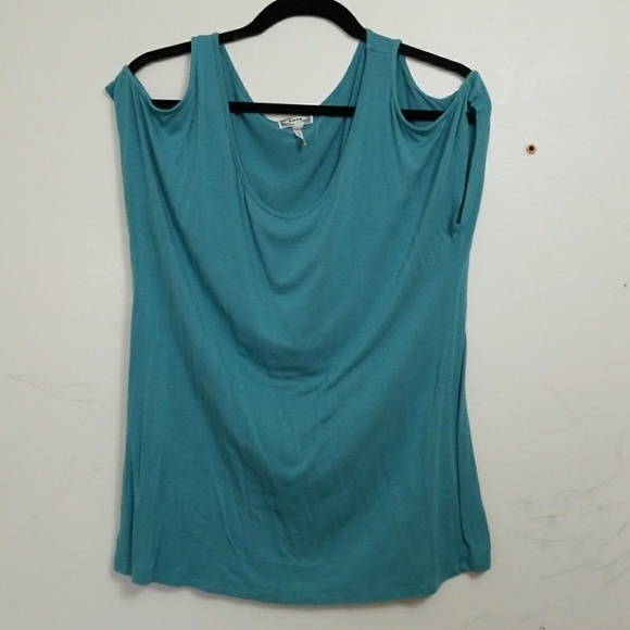 Cold Shoulder Robin Blue Tee - Picture 2 of 2